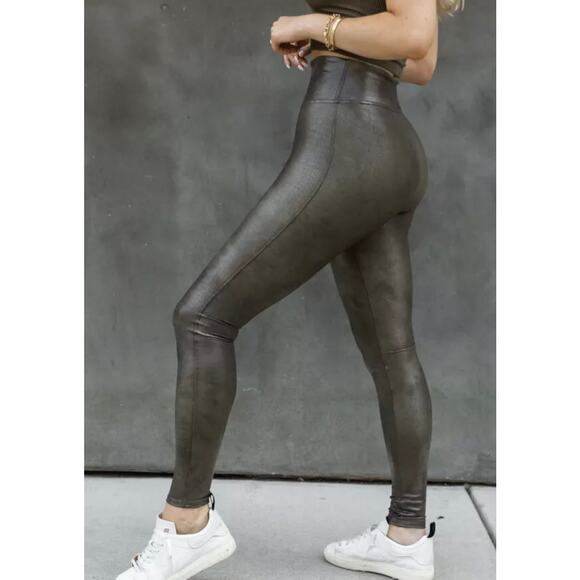 Spanx Women's Faux Leather Croc Shine Leggings Stretch Darkened Olive Size Large - Picture 3 of 16